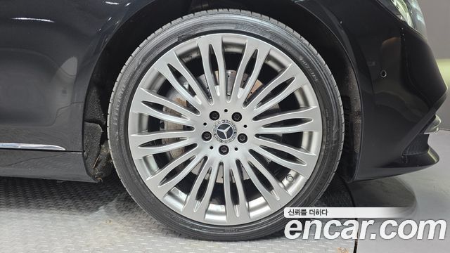 Mercedes-Benz S-Class S560L 4MATIC