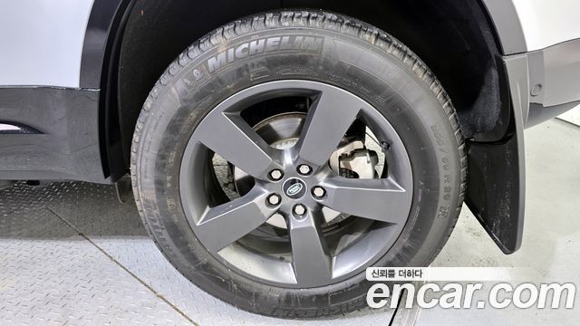 Land Rover Defender 110 P300 X-Dynamic SE