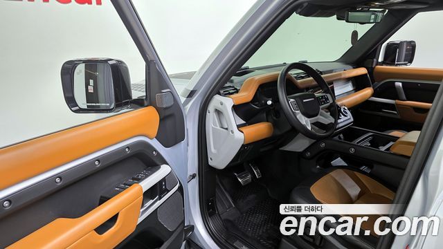 Land Rover Defender 110 P300 X-Dynamic SE