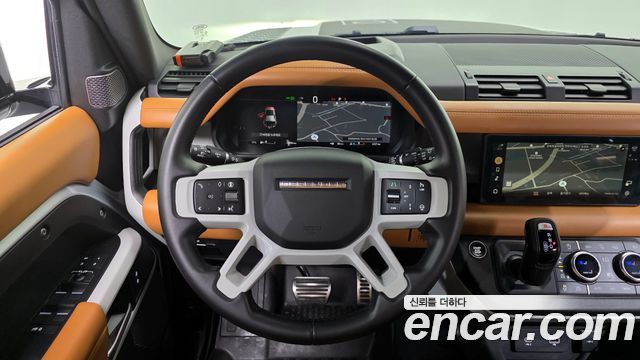 Land Rover Defender 110 P300 X-Dynamic SE