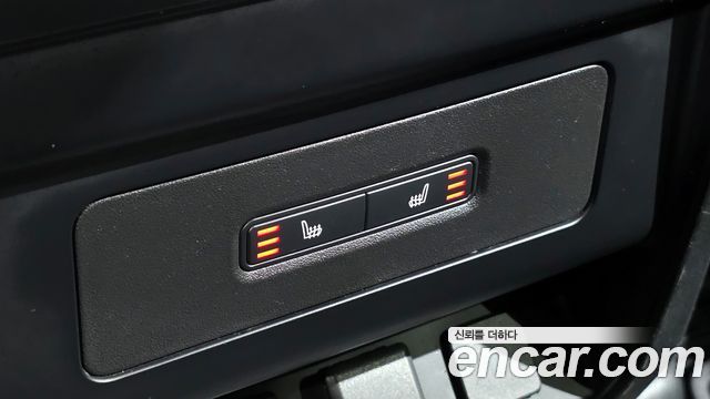 Land Rover Defender 110 P300 X-Dynamic SE