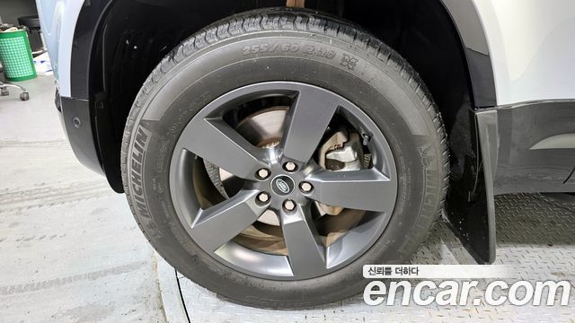 Land Rover Defender 110 P300 X-Dynamic SE