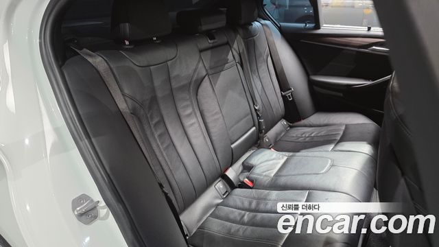 BMW 5-Series 520d M Sport Package Plus