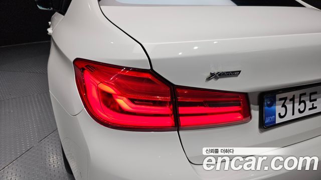 BMW 5-Series 520d M Sport Package Plus