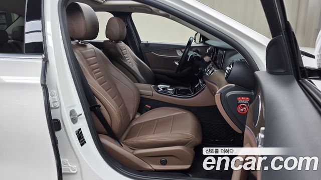 Mercedes-Benz E-Class E300 Exclusive
