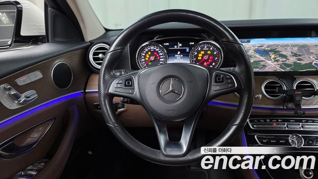 Mercedes-Benz E-Class E300 Exclusive
