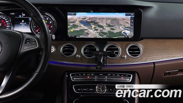 Mercedes-Benz E-Class E300 Exclusive