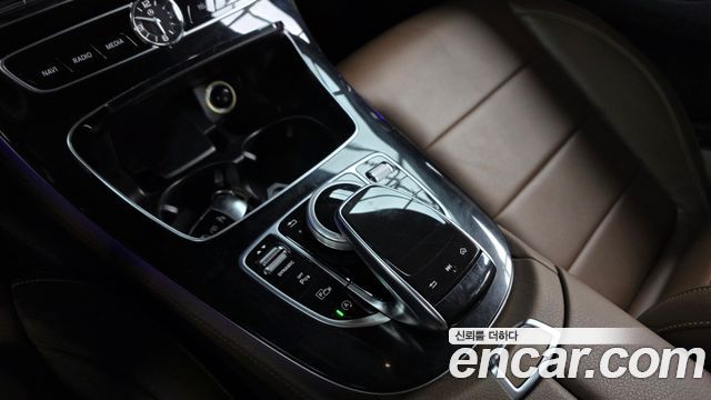 Mercedes-Benz E-Class E300 Exclusive