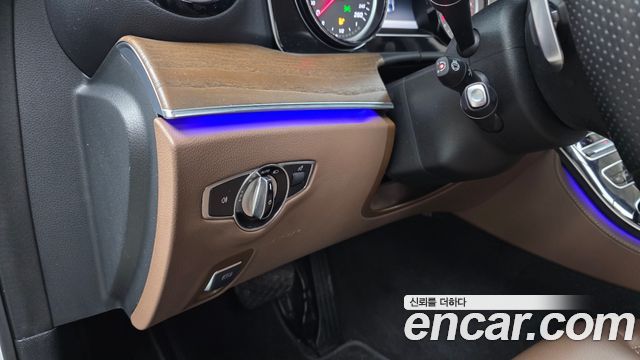 Mercedes-Benz E-Class E300 Exclusive