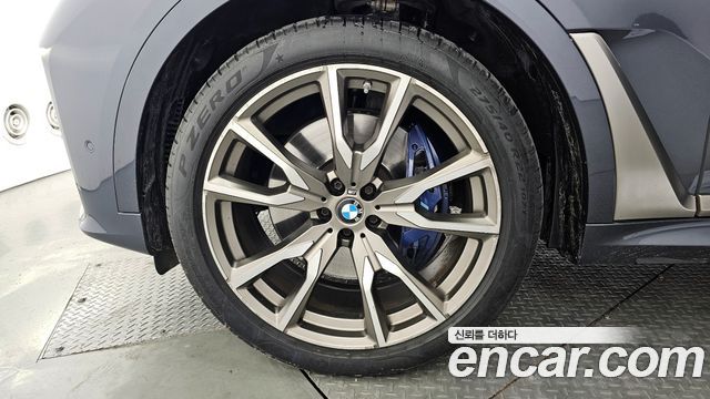 BMW X7 M50i 6STR