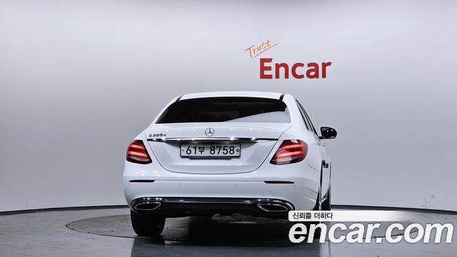 Mercedes-Benz E-Class E220d Avantgarde