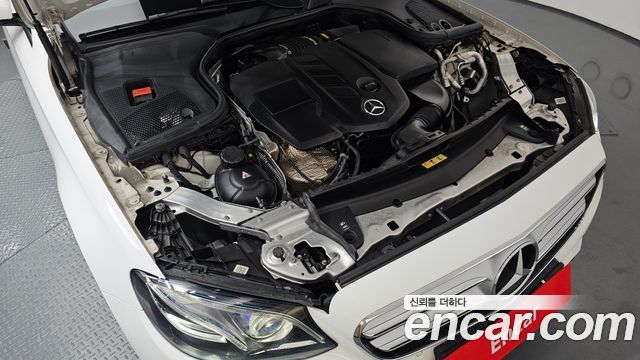 Mercedes-Benz E-Class E220d Avantgarde