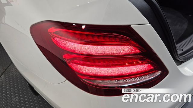 Mercedes-Benz E-Class E220d Avantgarde