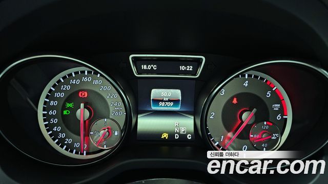 Mercedes-Benz GLA-Class GLA200 d
