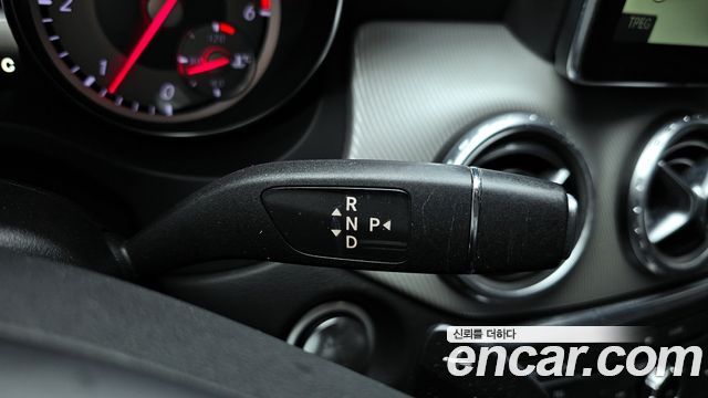 Mercedes-Benz GLA-Class GLA200 d