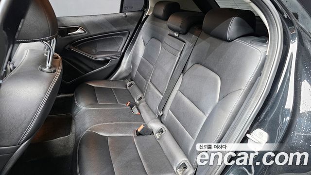 Mercedes-Benz GLA-Class GLA200 d