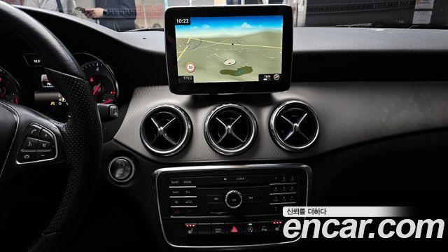 Mercedes-Benz GLA-Class GLA200 d