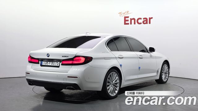 BMW 5-Series 530i Luxury
