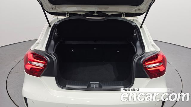 Mercedes-Benz A-Class A200 AMG Line