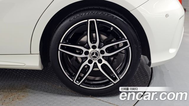 Mercedes-Benz A-Class A200 AMG Line