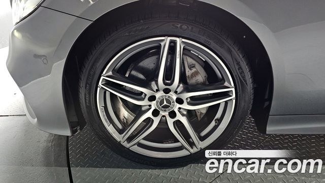 Mercedes-Benz E-Class E220d Coupe