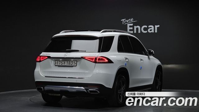 Mercedes-Benz GLE-Class GLE300d 4MATIC