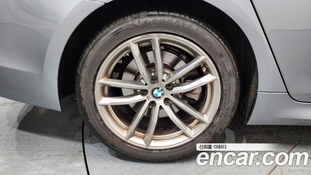 BMW 5-Series 520d M Sport Package Plus