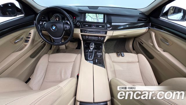 BMW 5-Series 528i xDrive Luxury Plus
