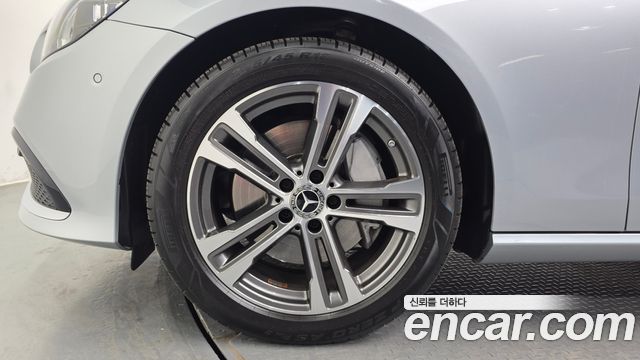 Mercedes-Benz E-Class E350 4MATIC Avantgarde