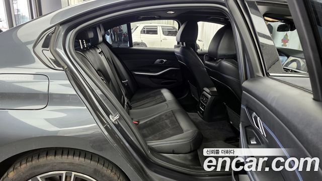 BMW 3-Series 320e M Sports