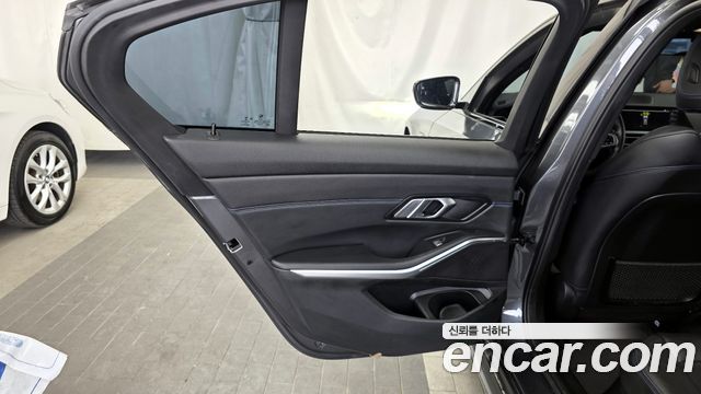 BMW 3-Series 320e M Sports