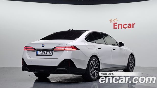 BMW 5-Series 523d M Sport