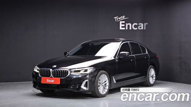 BMW 5-Series 520i Luxury