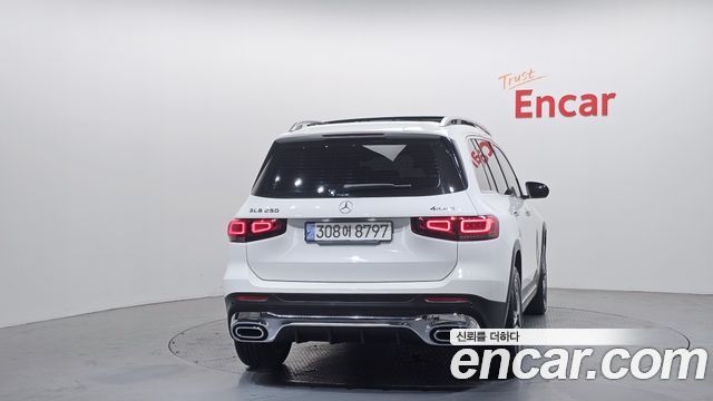 Mercedes-Benz GLB-Class GLB250 4MATIC