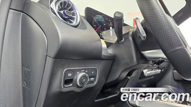 Mercedes-Benz GLB-Class GLB250 4MATIC