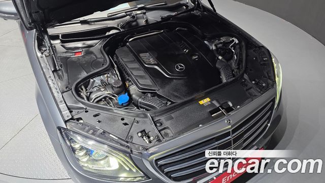 Mercedes-Benz S-Class S560L 4MATIC