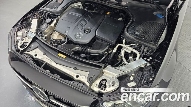 Mercedes-Benz E-Class E220d 4MATIC AMG Line