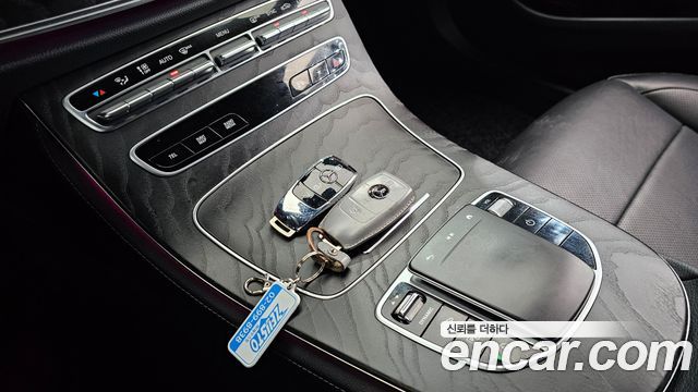 Mercedes-Benz E-Class E220d 4MATIC AMG Line