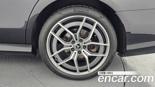 Mercedes-Benz E-Class E220d 4MATIC AMG Line