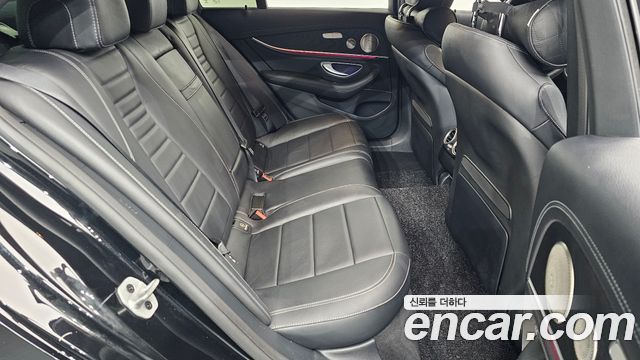 Mercedes-Benz E-Class E220d 4MATIC AMG Line