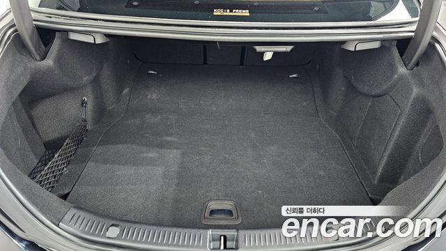 Mercedes-Benz E-Class E220d 4MATIC AMG Line