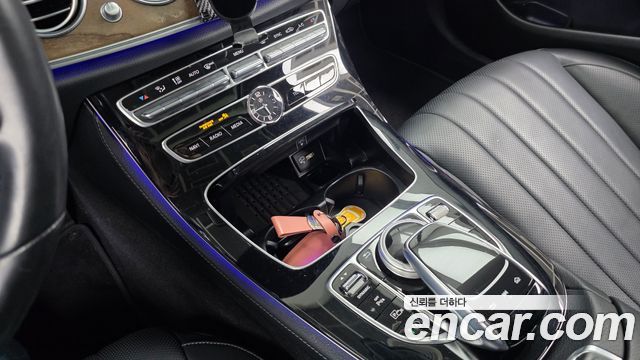 Mercedes-Benz E-Class E300 4MATIC Exclusive