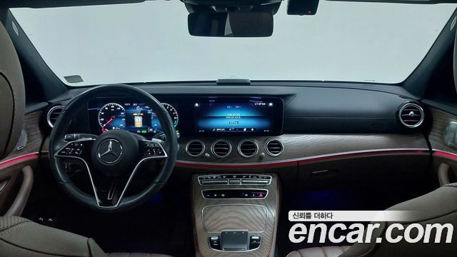 Mercedes-Benz E-Class E300e 4MATIC Exclusive