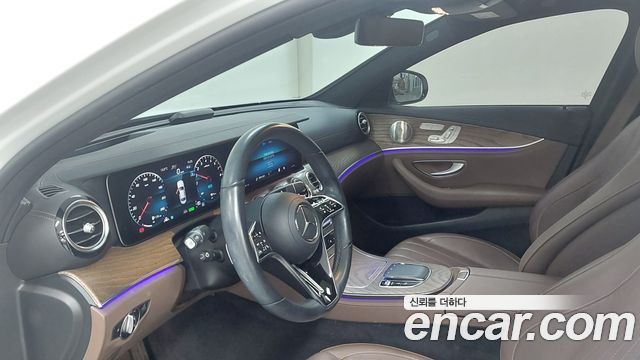 Mercedes-Benz E-Class E300e 4MATIC Exclusive