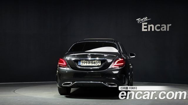 Mercedes-Benz C-Class C200 AMG Line