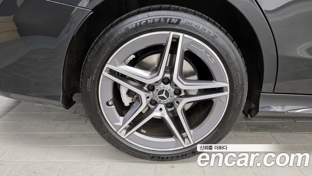 Mercedes-Benz C-Class C200 AMG Line