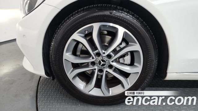 Mercedes-Benz C-Class C220 d Avantgarde