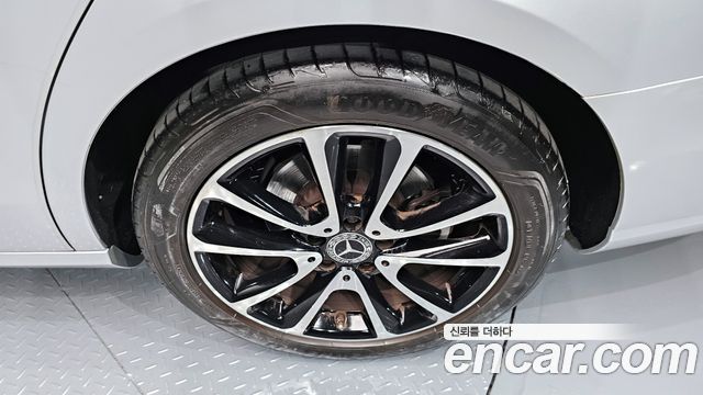 Mercedes-Benz E-Class E250 Avantgarde