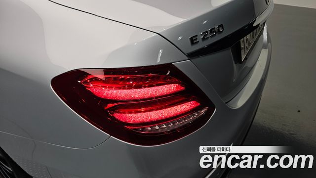 Mercedes-Benz E-Class E250 Avantgarde