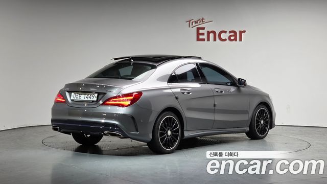 Mercedes-Benz CLA-Class CLA250 4MATIC AMG Line